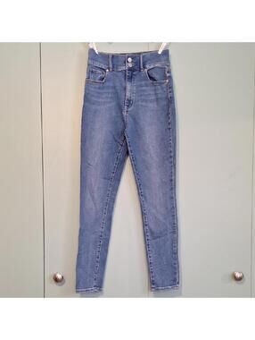 Urban Outfitters BDG Twig High Rise Skinny Jean Size 28